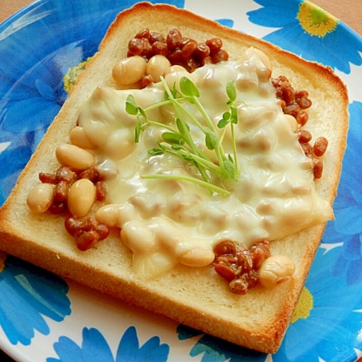 +茹で大豆で❤パン耳の納豆トースト♪(チーズ)